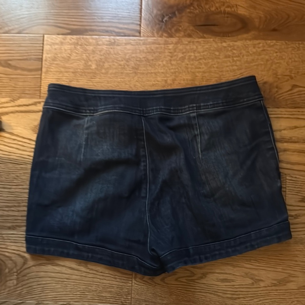 Express Blue Jean Shorts High-Waisted Classic - Picture 2 of 3